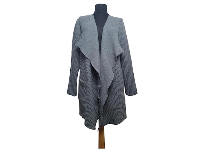 0039 Strickjacke Grau Wolle