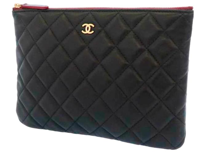 Pochette Chanel en cuir d'agneau noir Matelasse CC Marron  ref.370012