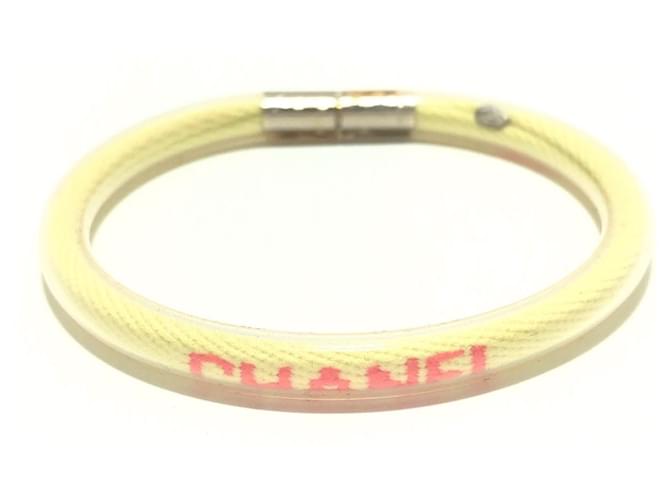 Bracelet Chanel Plastique Jaune  ref.370494