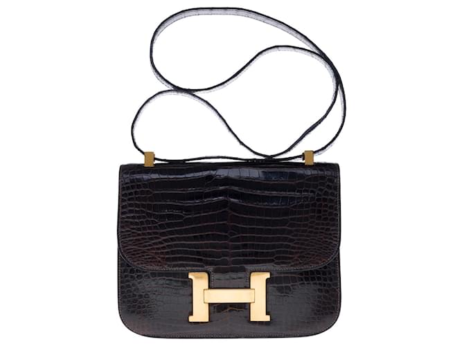 Hermès Sublime bolsa Hermes Constance em crocodilo marrom poroso, garniture en métal doré Couros exóticos  ref.370795