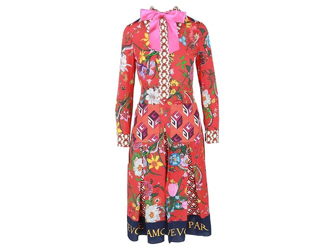 Gucci Vestido de seda estampado patchwork