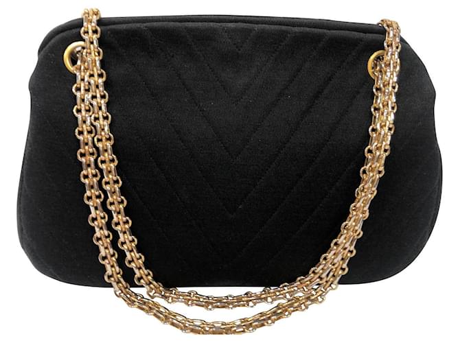 Chanel Handbags Black Cloth  ref.371105