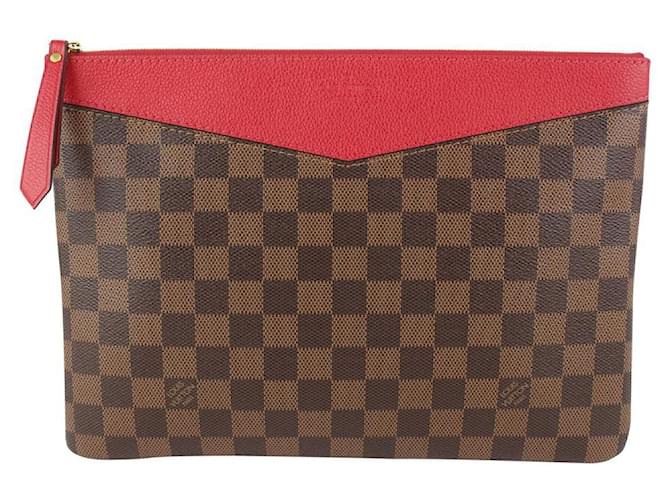 lv large pouch