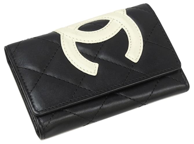 Porte-clés Chanel en cuir noir Cambon Ligne Veau façon poulain Blanc  ref.371360