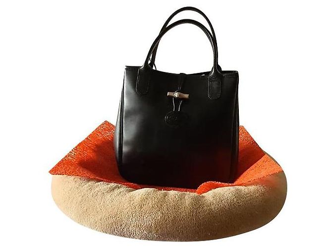 Bolsa de mão Longchamp Roseau em couro preto