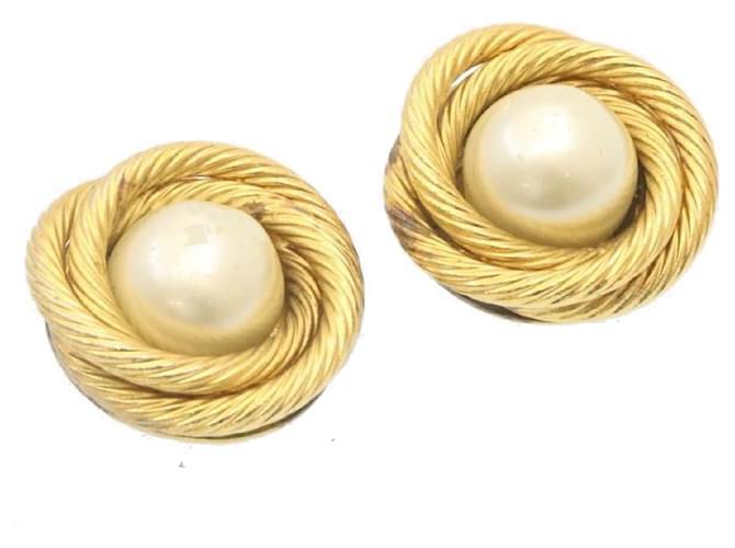 CHANEL Clip-on Earring Gold Tone CC Auth ar4781 White gold  ref.372800