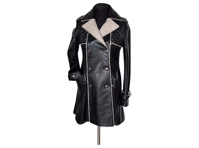 Chanel Coats, Outerwear Black Leather  ref.372827