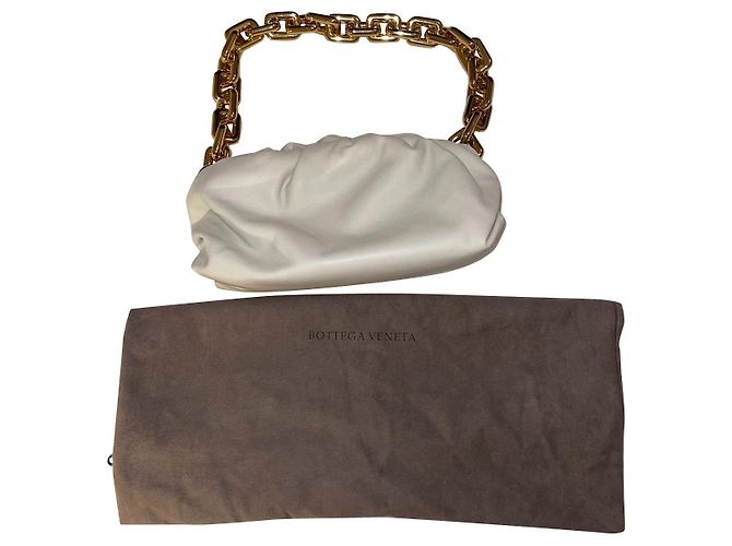 Bolsa de corrente Bottega Veneta em couro Eggshell Fora de branco