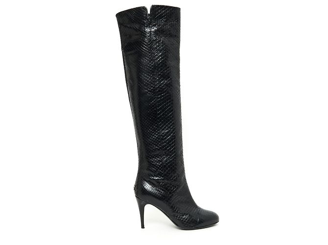 Chanel RODILLA ALTA PITÓN NEGRO FR37.5