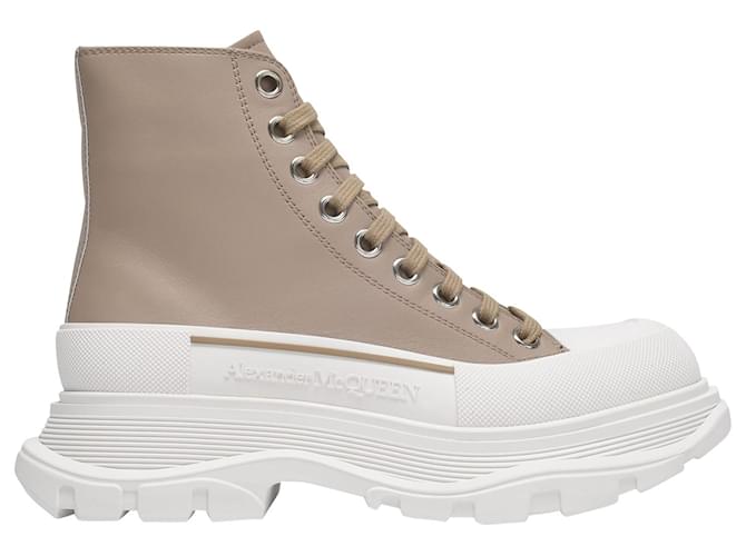 Alexander Mcqueen Tread Slick Sneakers in Beige Leather Flesh  ref.373725