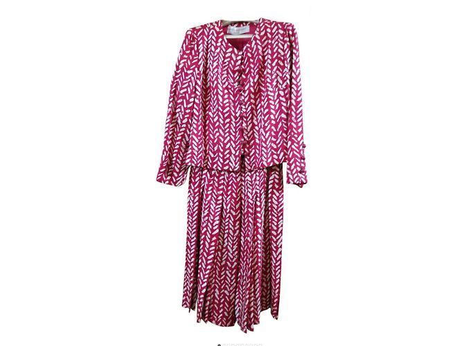 Autre Marque Traje de falda Lori's Azzaro de seda blanco y rojo oscuro Burdeos