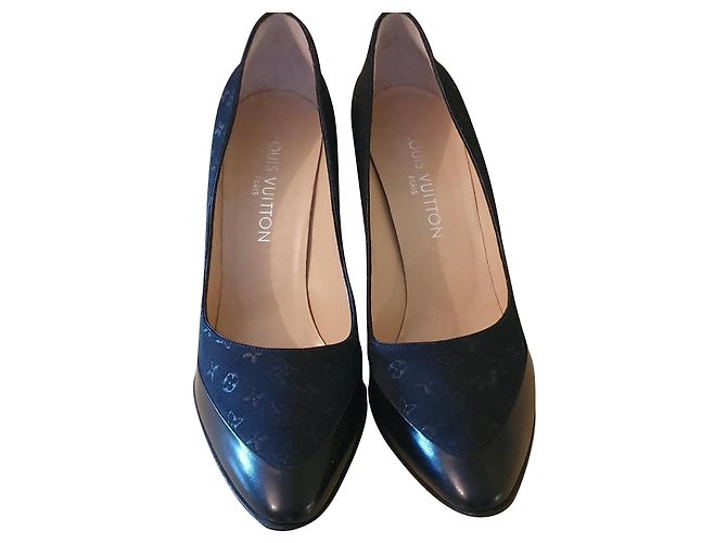 Louis Vuitton Deerskin Pumps Black