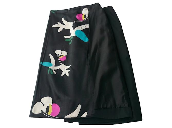 CHANEL Black wrap skirt with T print lining38 Wool  ref.374390