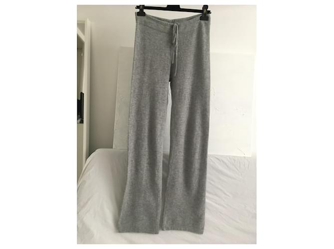 Autre Marque 100% cashmere. Made in Mongolia. in excellent condition. Grey  ref.375014