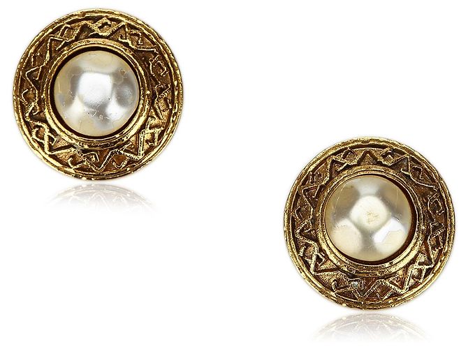 Orecchini a clip con perle finte in oro Chanel D'oro