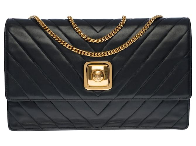 Ravissant & Rare Chanel Timeless / Classique bag in black quilted