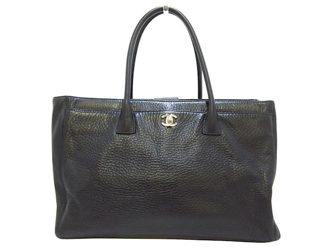 Chanel Executive Black Leather  ref.377088