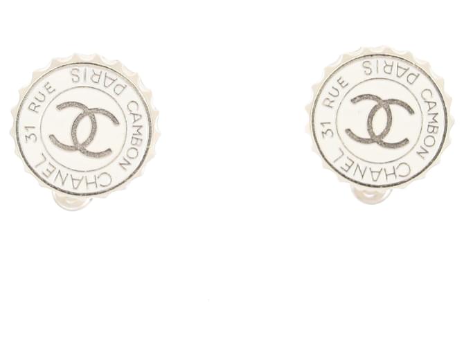 Chanel Earrings Beige Chain  ref.378670