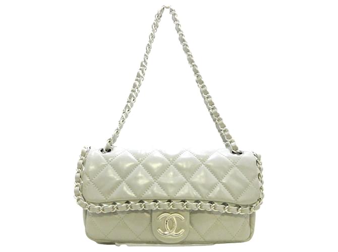 different chanel bolsas