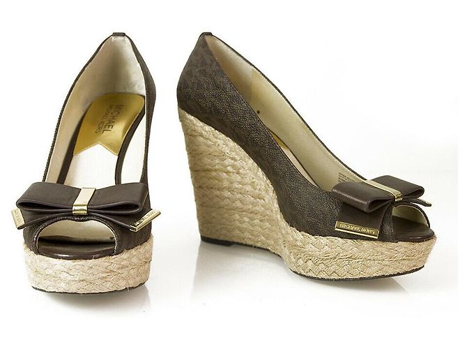 Michael Kors Meg Brown Monogram Canvas Bow Zeppa Platform Peep Toe Scarpe 7.5 M