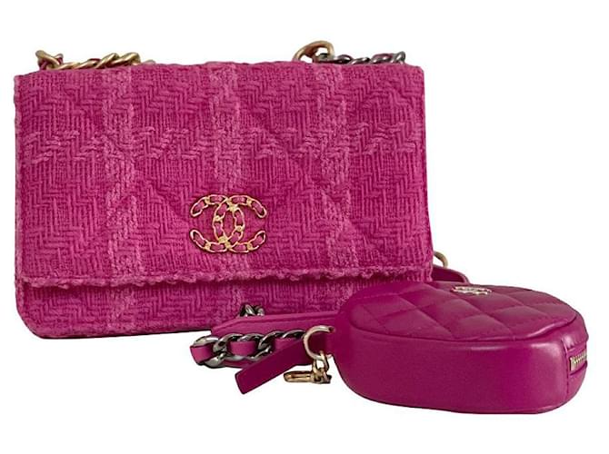 Chanel 19 WOC with coin purse Pink Tweed ref.380421 - Joli Closet