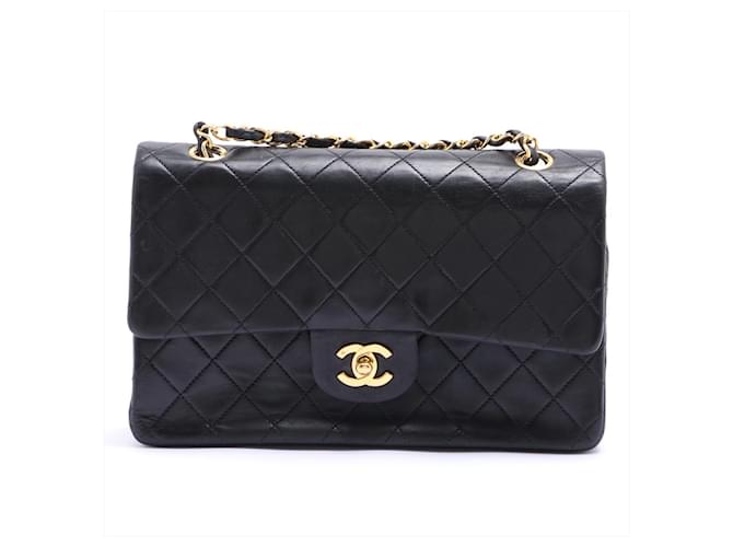 Chanel Timeless Black Leather  ref.381573