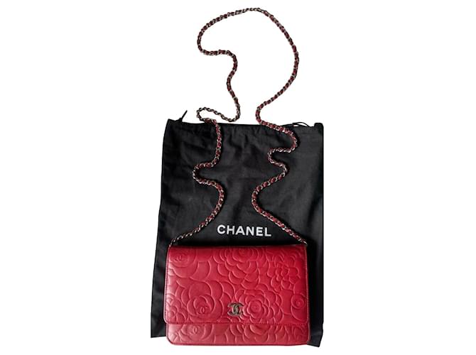Wallet On Chain Chanel CAMELLIA Dark red Leather  ref.381881