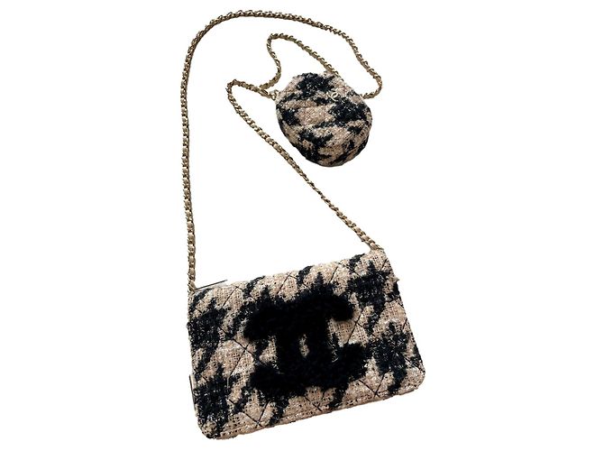 Wallet on chain  Chanel Beige