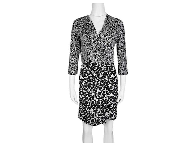 Diane Von Furstenberg DvF Melodi - Robe portefeuille en soie factice en noir et blanc  ref.382354
