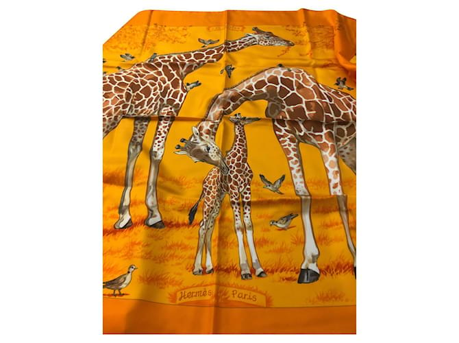 Kelly Hermès Carré les girafes Soie Orange  ref.382442