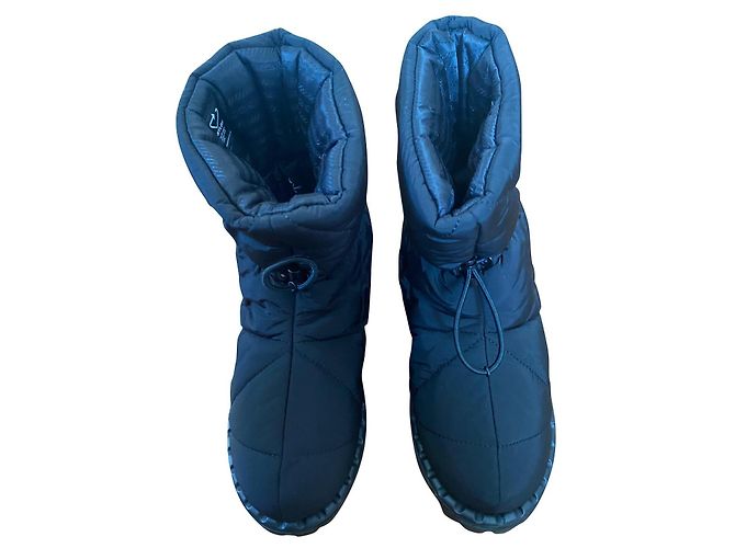 Prada Bota de nylon acolchoada até o tornozelo Preto