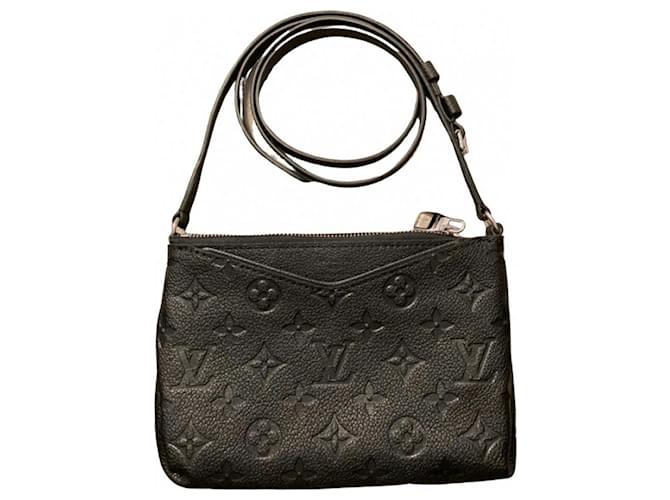 Louis Vuitton Black Pallas Leather  ref.384453
