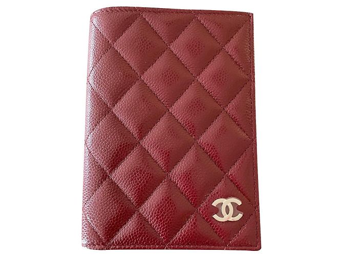 Porta-passaporte Chanel Bordeaux