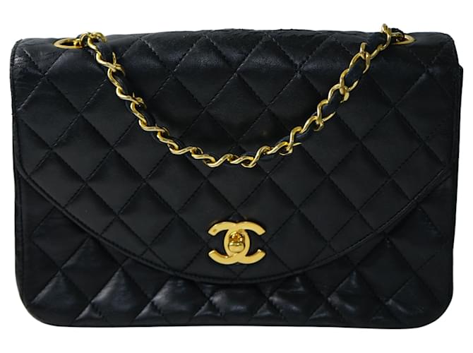 Chanel Flap Bag Negro Cuero  ref.386393