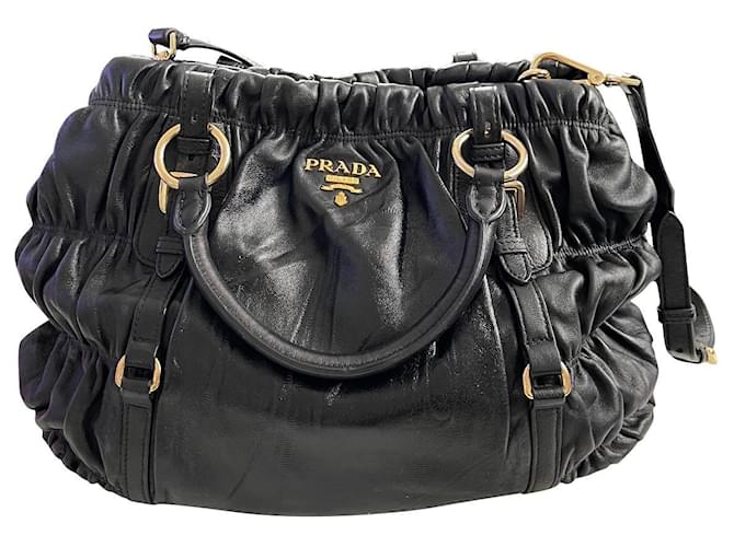 Gaufre Prada Bolsas Preto Couro  ref.386523