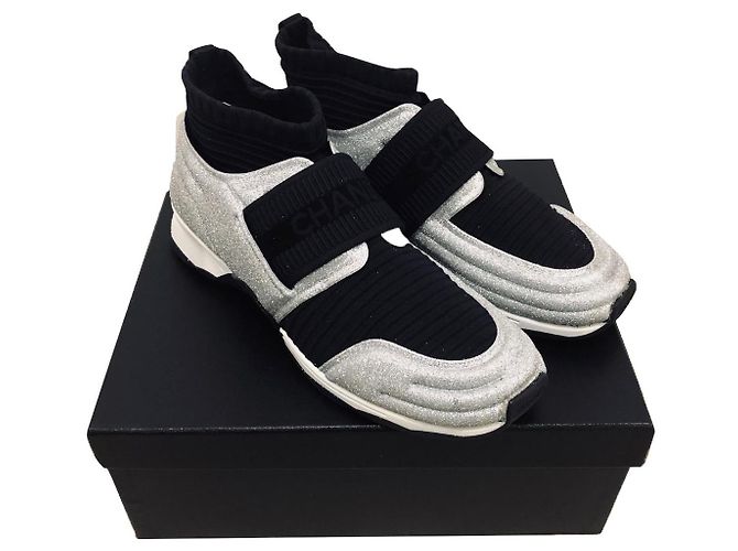 Chanel Sneakers da uomo Nero Argento