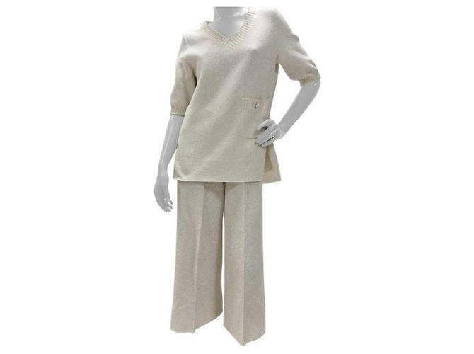 Conjunto de terno Chanel Ivory Knited Bege