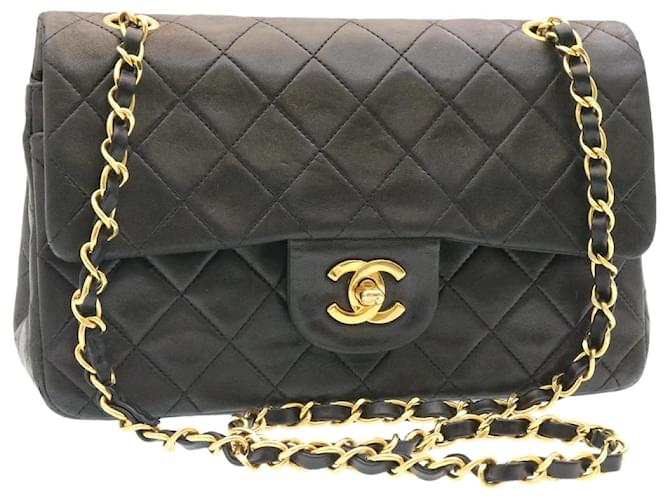 Chanel Classic Flap Negro Cuero  ref.389224