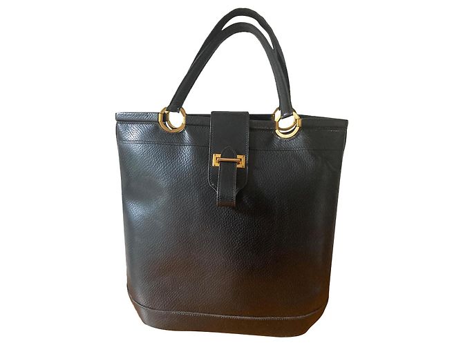 Bolsa Hermès modelo Berry Preto