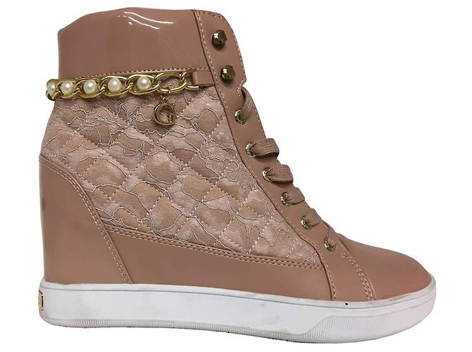 Guess Basket