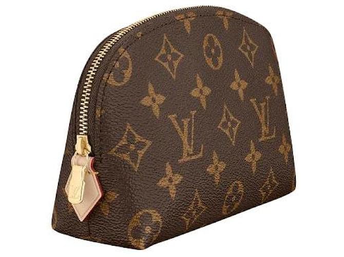 Louis Vuitton LV Cosmetic pouch monogram Brown Leather  ref.391383