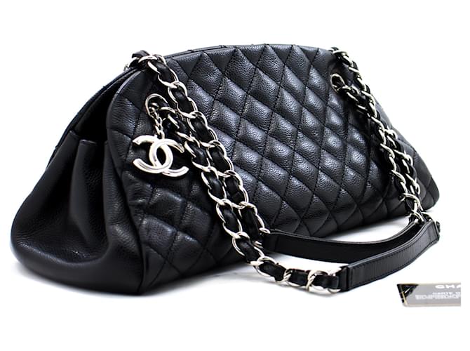 chanel quilted chain shoulder bag