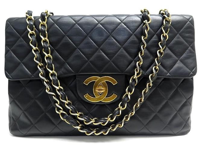 CHANEL CLASSIC TIMELESS MAXI JUMBO HANDBAG IN BLACK QUILTED LEATHER BAG  ref.393324