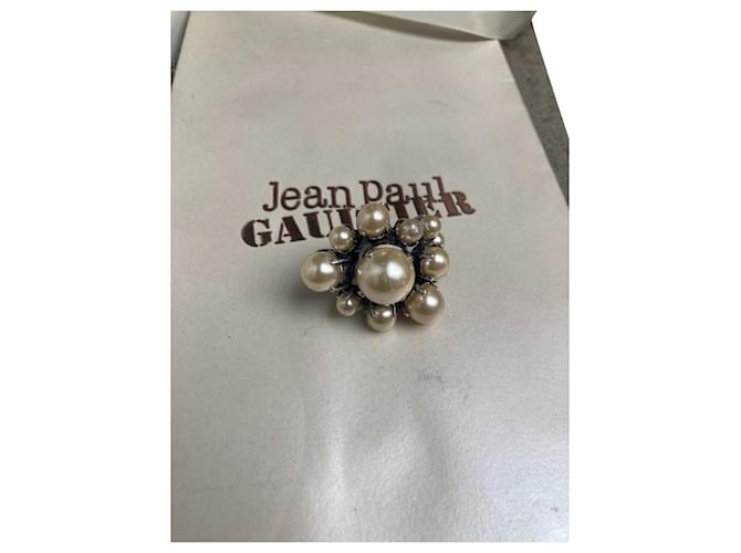 Superb Jean Paul Gaultier explosion pearl ring Cream Silver