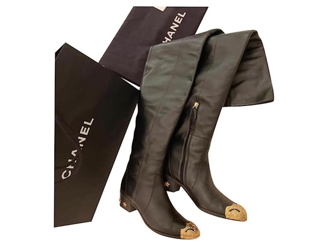 Chanel Black Leather  ref.394957