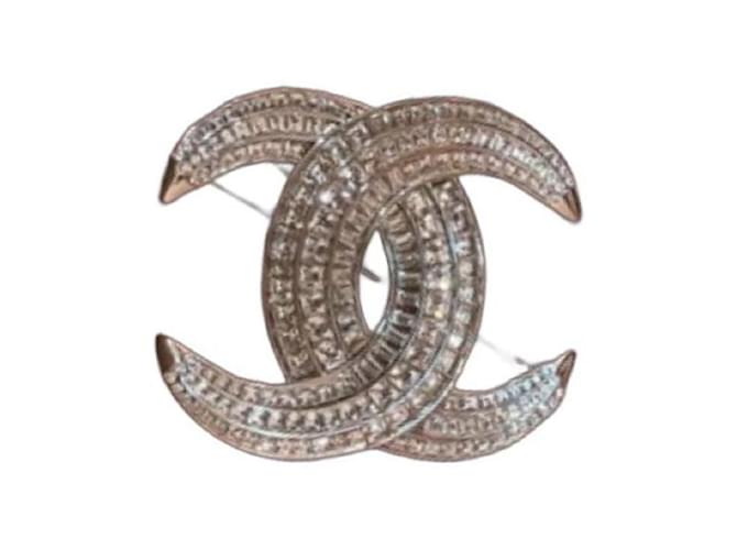 Chanel Pins & brooches Silver hardware Steel  ref.395461