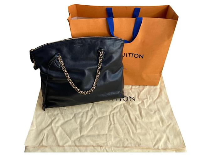 Boudoir Lock It Chain Bag - Louis Vuitton Authentique Black Leather  ref.395776