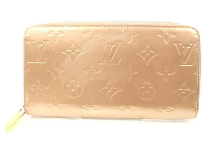 Louis Vuitton Gold Vernis Long Zippy Wallet Zip Around White gold  ref.395815 - Joli Closet