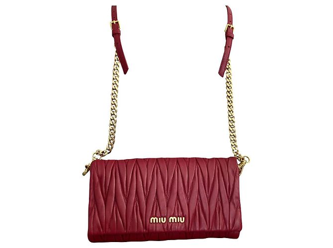 Miu Miu gesteppte Nappa Leder Handtasche Ruby Red Rot