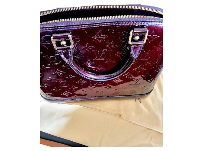 Louis Vuitton ALMA Dark red Patent leather  ref.396239